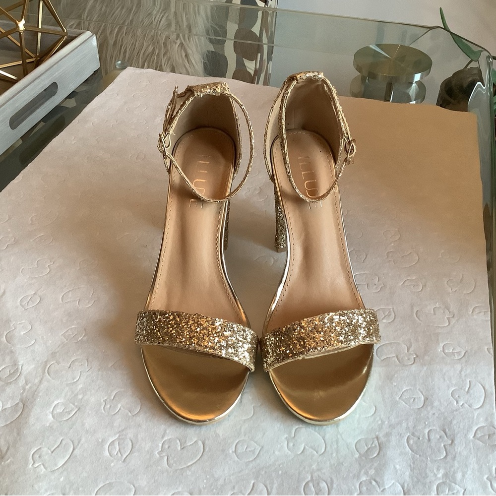 Gold glitter Illude sandals
